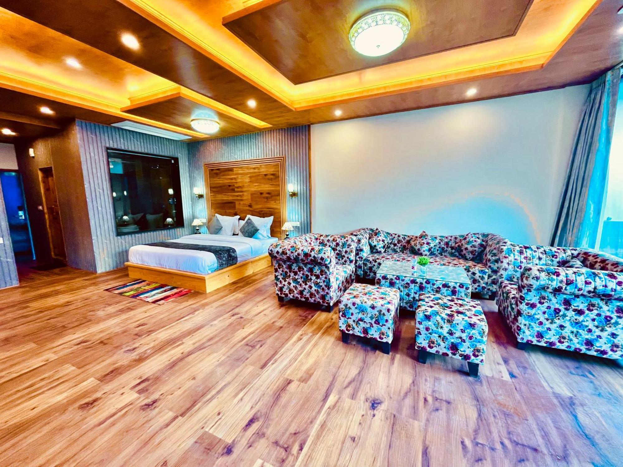 Naina Deventure Resort, Manali - Premium Rooms With Centrally Heated & Scenic View Dış mekan fotoğraf